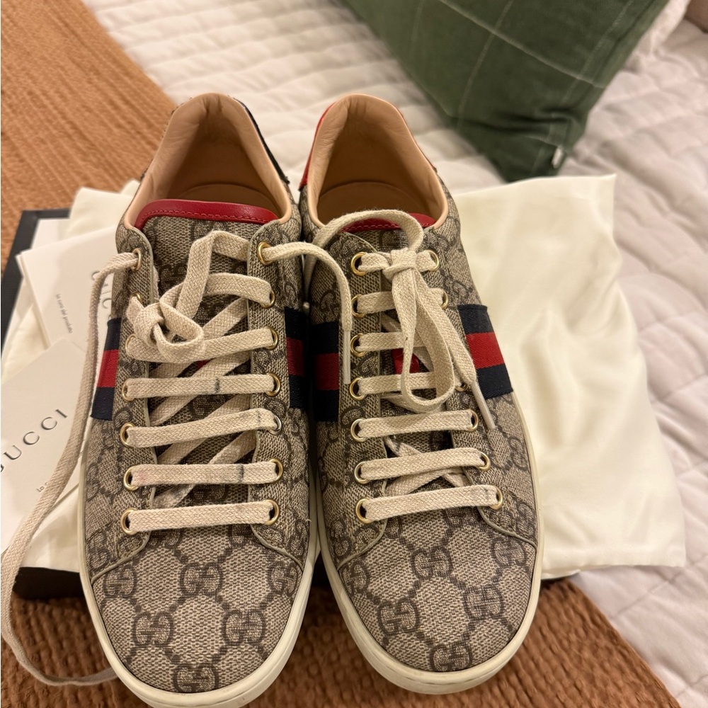 Gucci Beige Sneakers with Red and Blue Stripes